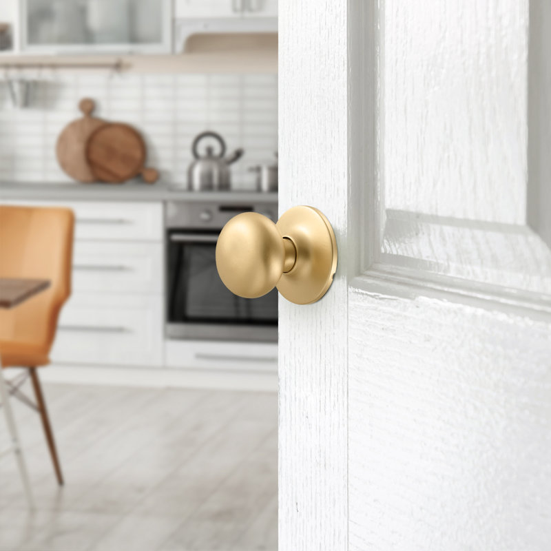Cambridge Passage Door Knob In Gold