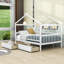 Lit en bois en forme de maison-88580467-88580470