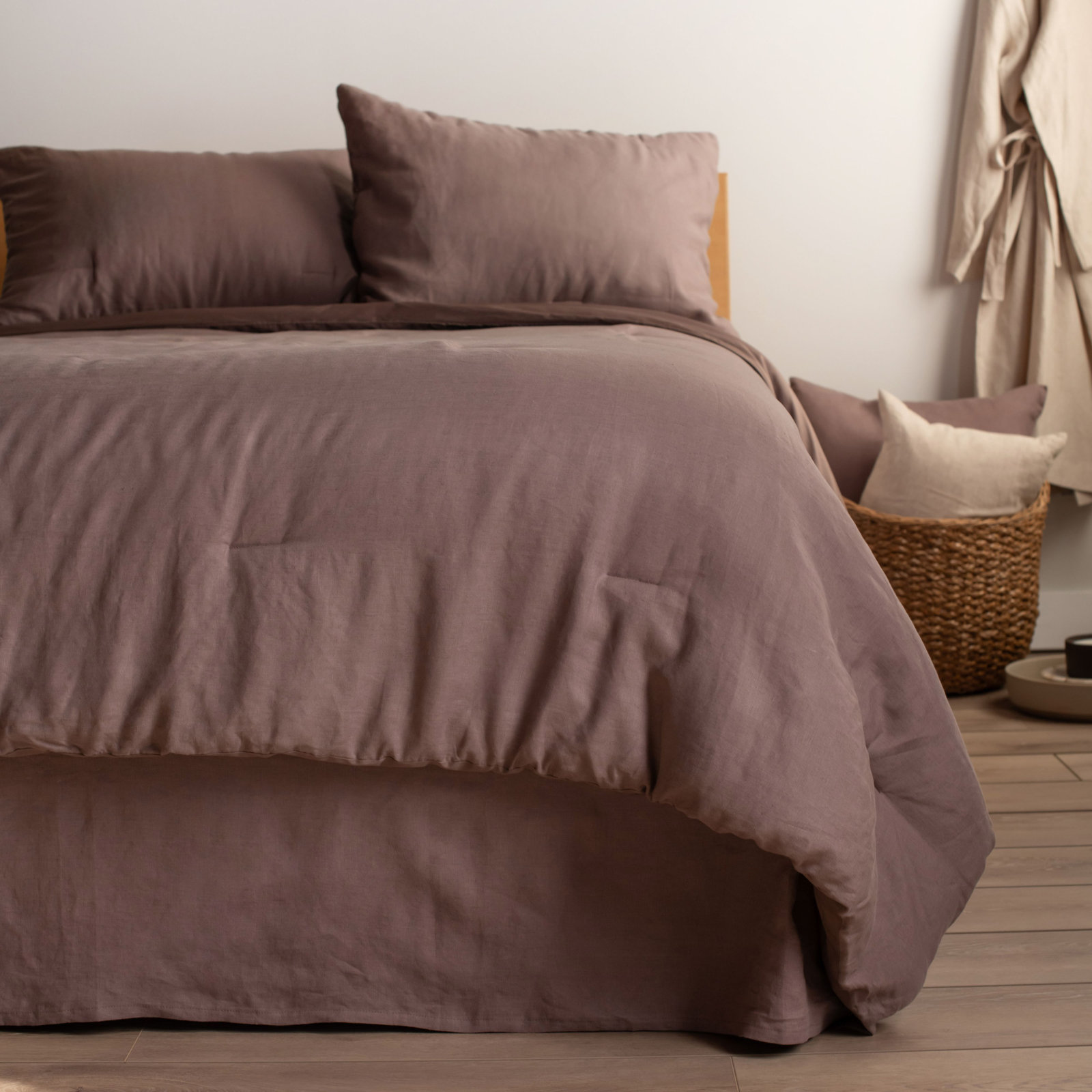 French Linen Bed Skirt, King, Clove