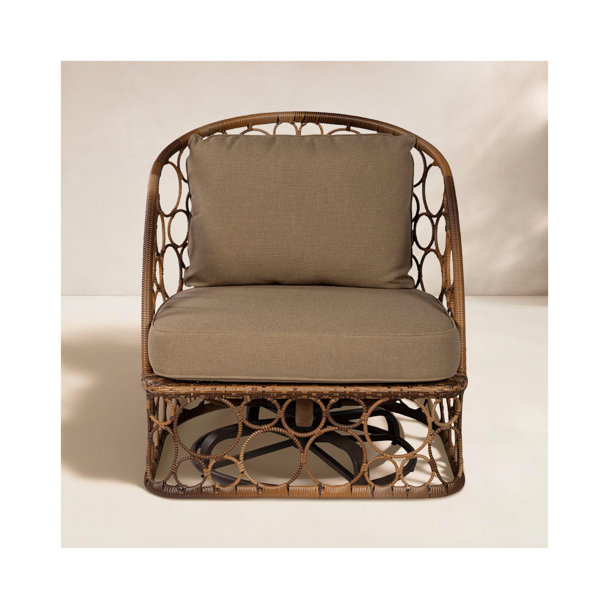 Swivel Wicker Outdoor Lounge Chair