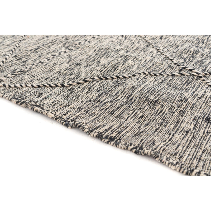Tapis noir et blanc Kalmanovitz