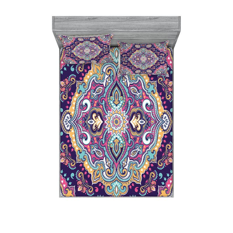 Ambesonne Ethnic Fitted Sheet & Pillow Sham Set, Multicolor, Calking Sheet Set + 1 Fitted Sheet + 4 Pillowcases