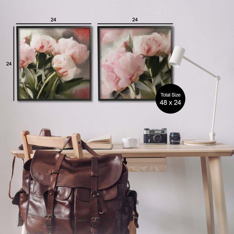 «Soft Soft Peony Arrangement» par Dan Meneely, H 24 po x l 24 po, Giclée encadrée noir minuit