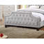 Lit double confortable et élégant avec tête et pied de lit rembourrés pour une expérience de chambre à coucher relaxante-142052002-142052003