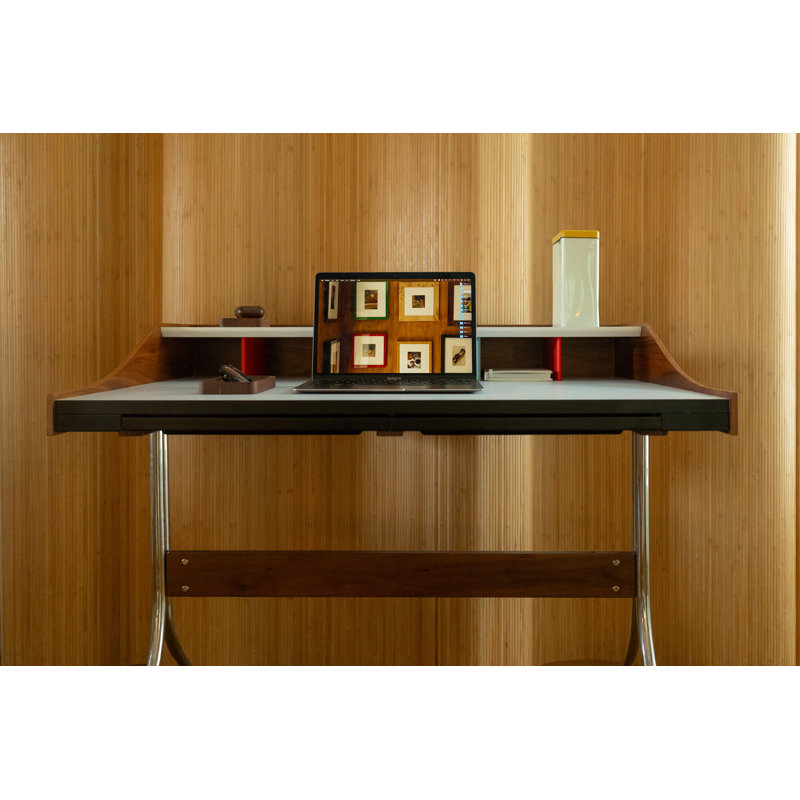 Swag Leg Desk