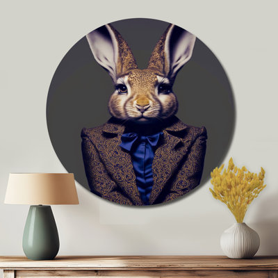 Lapin de fantaisie dans un costume gris et bleu - animaux, art en métal rond