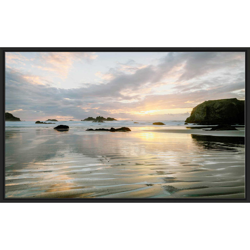 «Pacific Cove», reproduction de photo, H 39,5 po x l 63,5 po x P 2 po, Cadre flottant noir