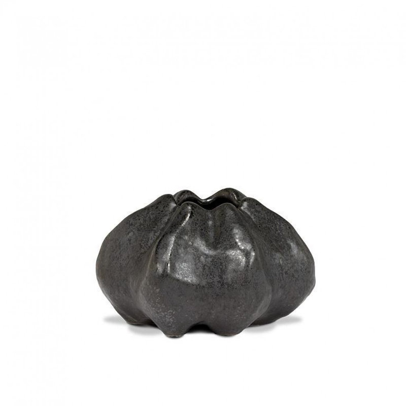 Petit vase noir mat, H 3,50 po x l 5,50 po x P 5,50 po