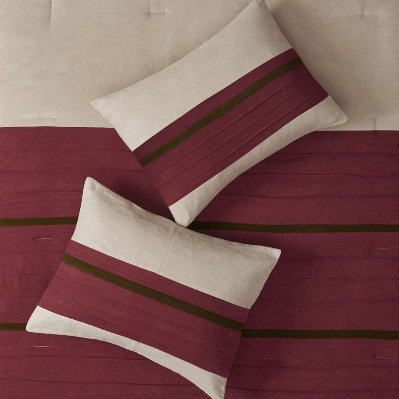Grand édredon en rouge - 7 pièces de coussins brodés à l'intérieur en simili suède de luxe, lavable et doux en suédine, Red