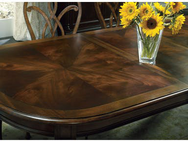Leesburg Leg Table with Two 18'' Leaves