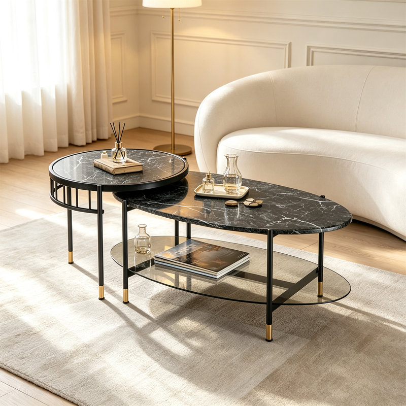Ensemble de tables basses gigognes noires, modernes et minimalistes, avec plateaux ronds et ovales