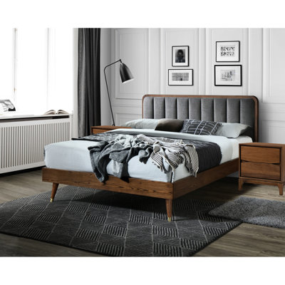 Structure de grand lit avec aspect Mid-Century, structure en bois massif, aucun sommier tapissier requis, taille des pieds de ton doré: support à lattes en bois d'hévéa, pieds en métal, facile à assembler
