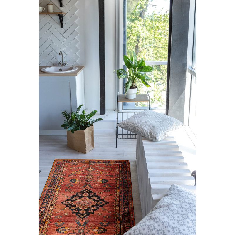 Tapis rouge Konya Anatolian 5 pi 7 po x 13 pi 1 po