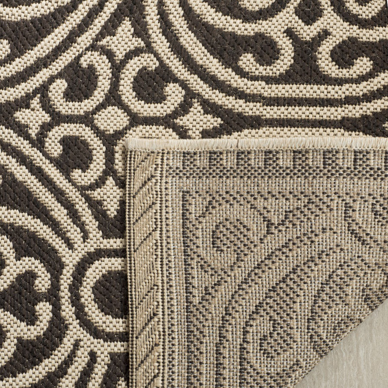Burnell 100 Performance Geometric Indoor/Outdoor Area Rug, Round 6'7"
