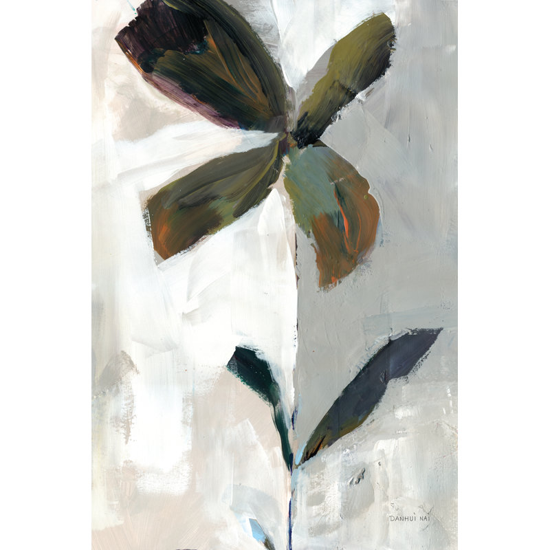 «Of Clover I» par Danhui Nai, photographie sur toile tendue, H 12 po x l 8 po, Toile flottante noyer avec passe-partout