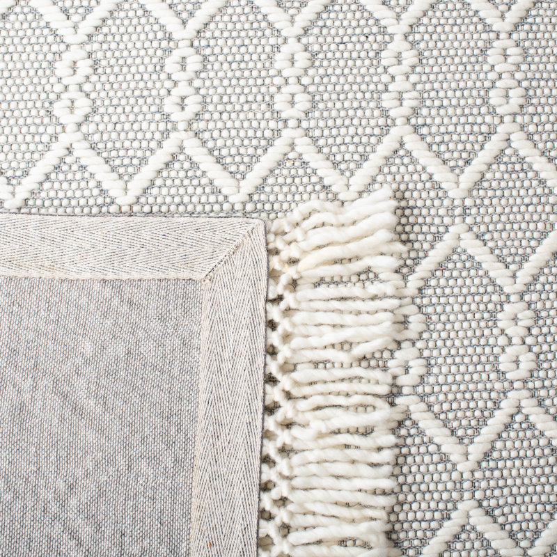 Brocklesby Hand Loomed Nz Wool/Cotton Geometric Rug in Ivory, Rectangle 4' x 6'