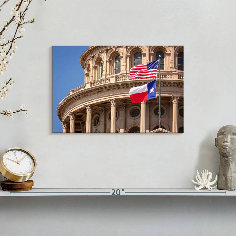 Drapeaux de Nicci au Texas Capitol, H 8 po x l 12 po