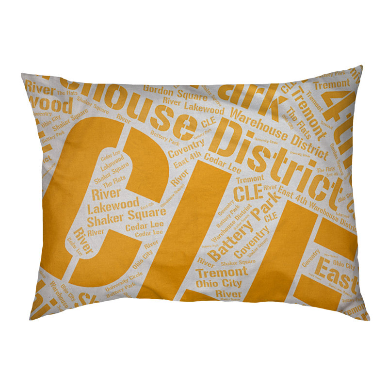 Coussin de chien « districts », Cleveland, Très grand (H 17 po x l 50 po x P 40 po), Orange