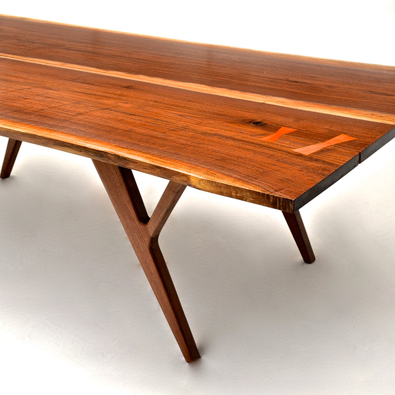 Sedute Solid Wood Dining Table, Wanut