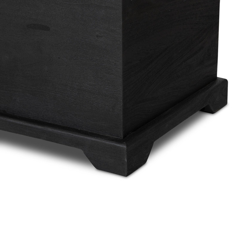 Quintin Trunk-Worn Oak, Dark Totem