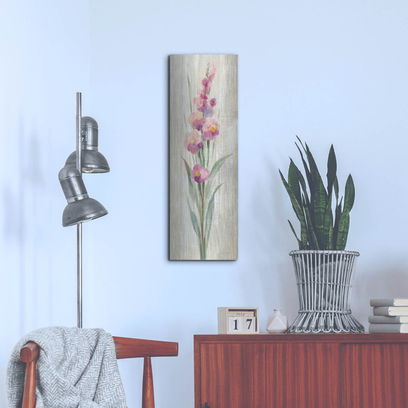 «Farm Flower I» par Silvia Vassileva, H 36 po x l 12 po