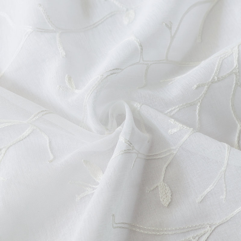 Panneau de rideau simple transparent avec œillets à motif floral Greater Taree, l 54 po x L 95 po, Blanc