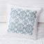 Courtepointe en microfibre blanc très grand / très grand blanc à volants, housse 100% avec coussin contrastant 4 pièces à volants avec très grand jeté, look élégant-127364626