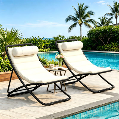 Ensemble de chaises de patio pliables noires 2 pièces, chaise d'extérieur enveloppée de rotin avec dossier réglable, coussin épais et appui-tête amovible, pour terrasse, bord de piscine, plage, cour, camping