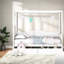 Lit simple en bois massif peu encombrant avec auvent moderne