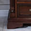 Buffet décoratif en bois de noyer foncé