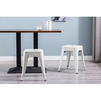 Chaise de patio empilable Yarbrough