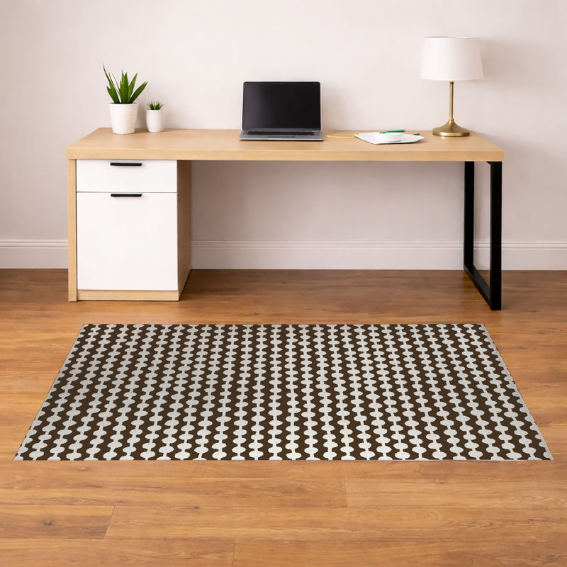 Tapis de bureau léger à pois, 84" W x 60" D, Brun moka