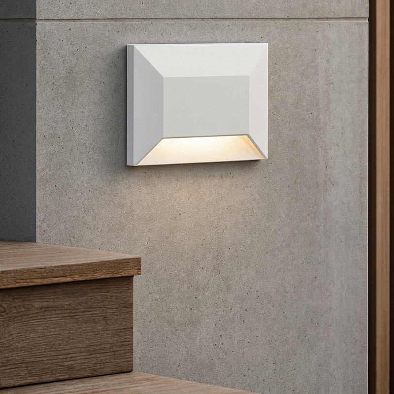 Hinkley Nuvi Rectangular Deck Sconce, White