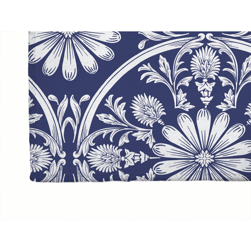 Daisy Tile Outdoor Area Rug, Runner 2'6" x 8'