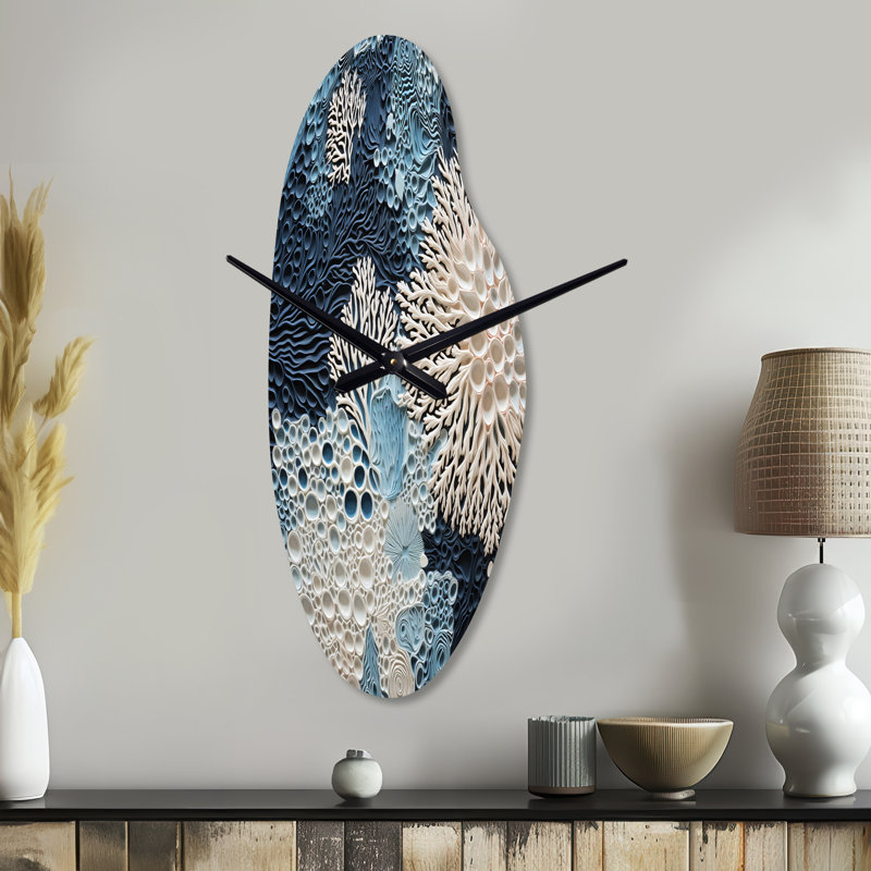 Sous l'eau sous les coraux bleus et blancs - collage - horloge murale côtière asymétrique, Grand