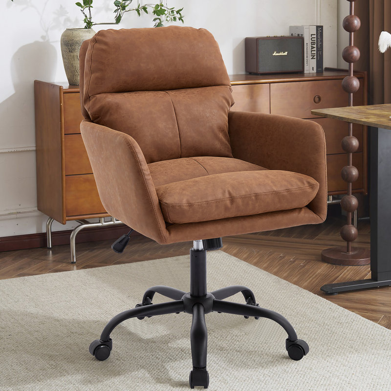 Cuir artificiel, similicuir, base noire, hauteur réglable, convient au bureau, à la chambre à coucher, à la coiffeuse et à d'autres environnements. Une chaise de bureau. Brun