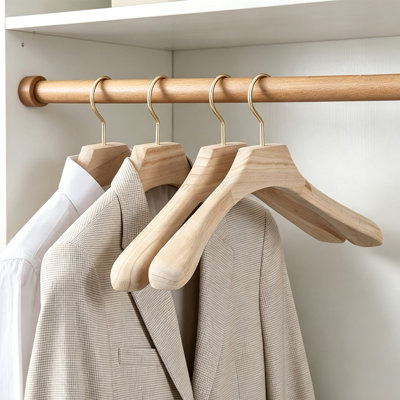 Paquet de 10 cintres en bois de camphre, cintres en bois non laqués avec crochet pivotant à 360 °, cintres robustes pour vestes, chemises, manteaux et robes