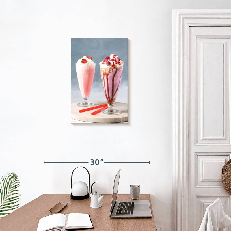 Lait frappé aux baies roses Yarlin, H 24 po x l 16 po
