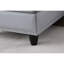 Canapé modulaire en similicuir gris en L avec rangement, pouvant accueillir quatre personnes pour un film et un match à domicile, 3 porte-gobelets rétractables au centre, 2 coussins décoratifs, accoudoirs arrondis, subtil