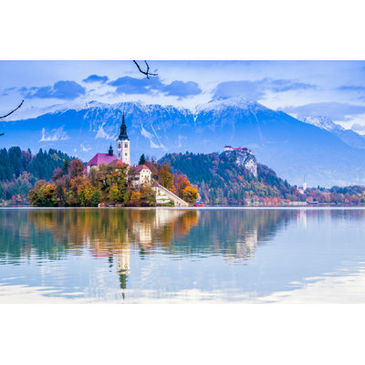 «Angeleigh Bled With Lake», photographie sur toile