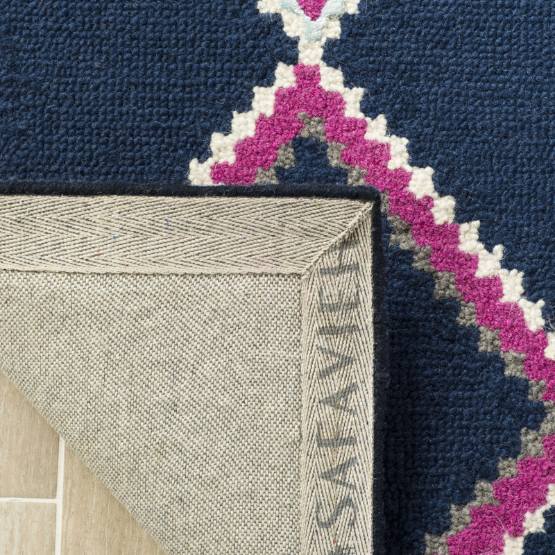 Derose Hand Tufted Wool Southwestern Rug, Rectangle 4' x 6'