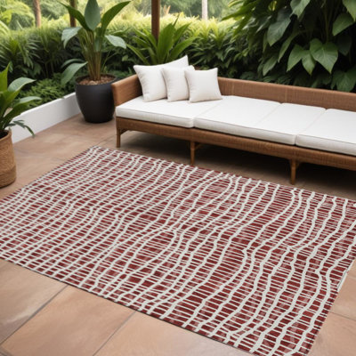 Tapis extérieur lavable rayé bourgogne et ivoire 10 pi x 14 pi