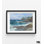 «Fishermans Cove Laguna» par William Thompson, art mural de spa tropical, décoration murale de salle d'attente apaisante, décor de petite cabane, peinture côtière