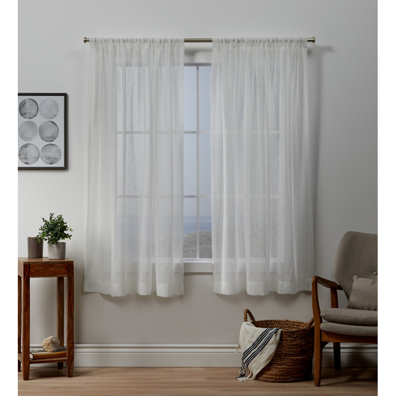 Paire de rideaux transparents avec passe-tringle Noyes, L 54 po x L 63 po, Flocons de neige