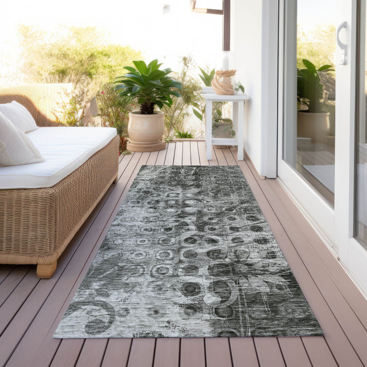 Jurnee Washable Ikat Indoor / Outdoor Rug