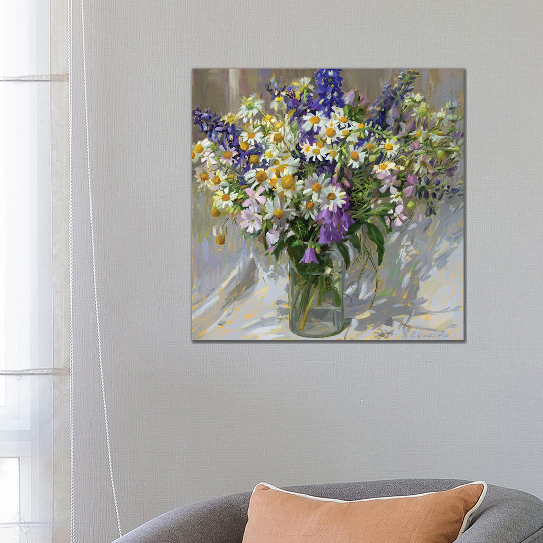 Garden Bouquet von Svetlana Zyuzina - Galerie-verpackte Leinwand Giclée auf Leinwand