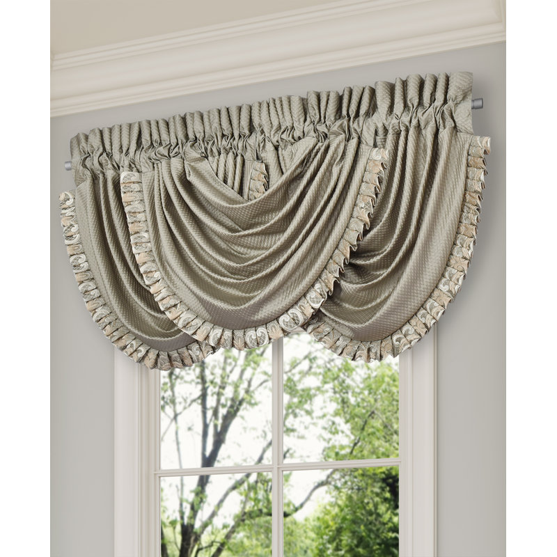 PIAZZA WINDOW WATERFALL VALANCE