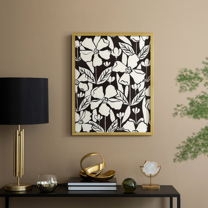 Fleurs dans le jardin II, reproduction encadrée - bois massif, H 30 po x l 24 po, Doré