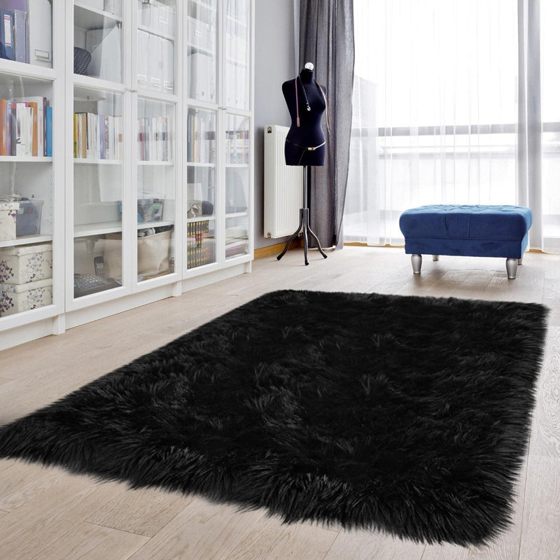 Kaweh Faux Sheepskin Indoor Rug, Rectangle 6' x 8'