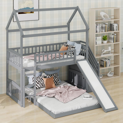 Lit superposé de style maison avec glissade